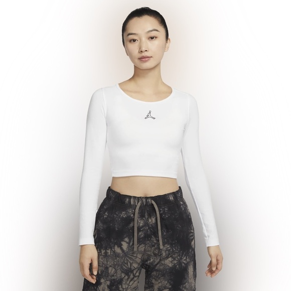 NIKE JORDAN
White Flight Long Sleeve T- SIZE L. - Picture 7 of 17